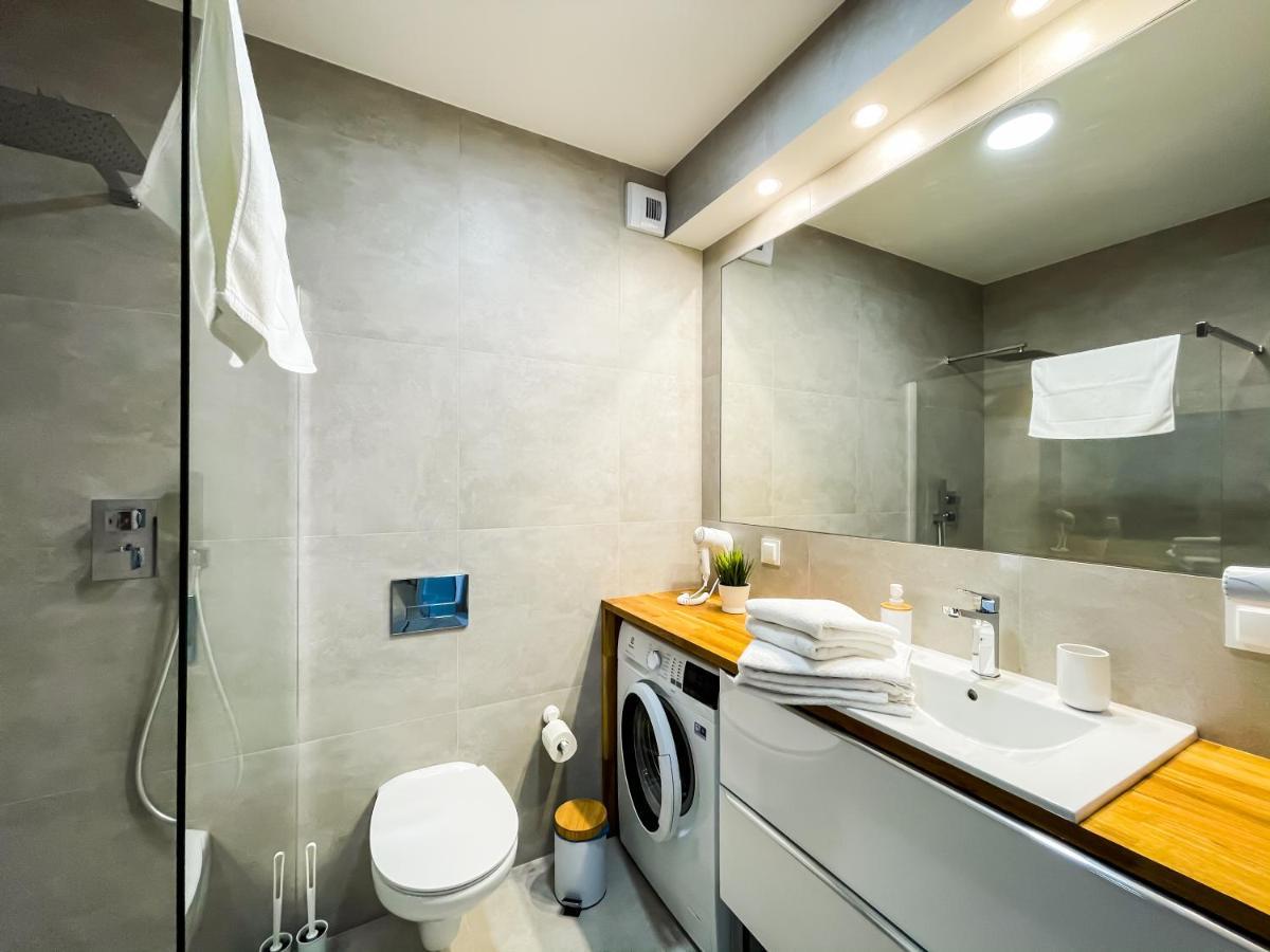 Baltic Comfort Spa Apartment With Free Pool, Saunas & Fitness - Kasprowicza 20 Kolobrzeg Exterior photo